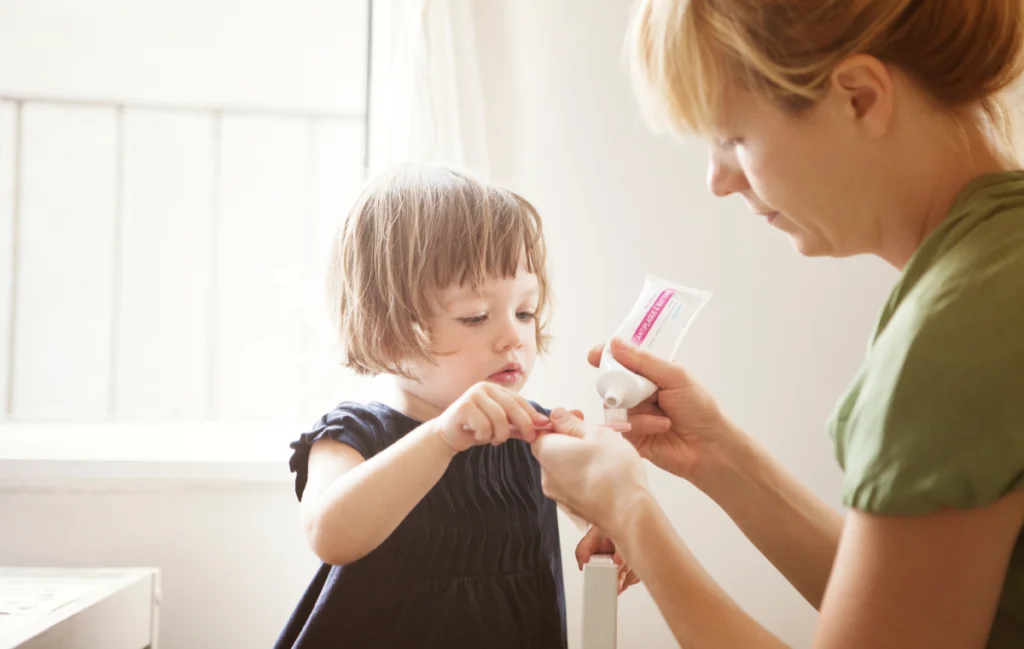 dentiste-enfant-pernes-les-fontaines dentiste-enfant-pernes-les-fontaines Prévention et soin enfant Dentistes à Pernes-les-Fontaines | Pôle 158