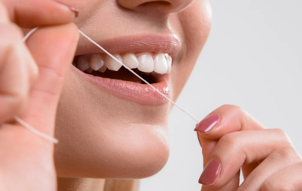 fil-dentaire-dentiste-pernes-les-fontaines fil-dentaire-dentiste-pernes-les-fontaines Hygiène bucco-dentaire : nos conseils Dentistes à Pernes-les-Fontaines | Pôle 158