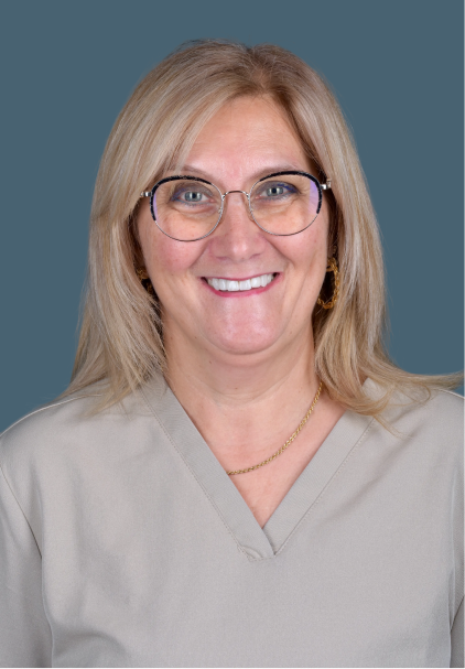 christine-assistate-dentaire Accueil Dentistes à Pernes-les-Fontaines | Pôle 158