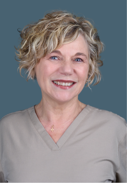 laurence-assistate-dentaire Accueil Dentistes à Pernes-les-Fontaines | Pôle 158